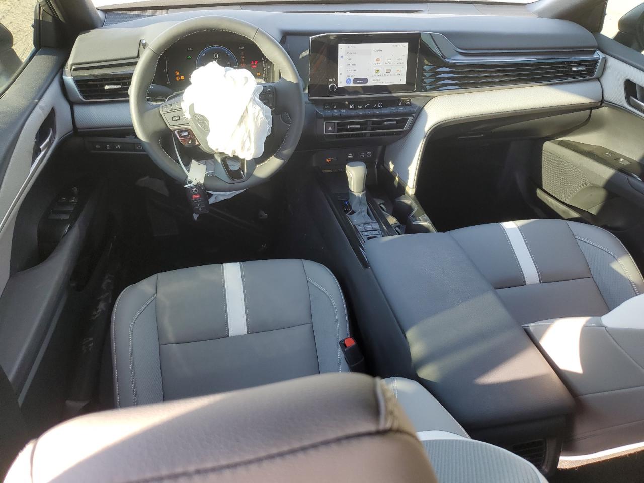 2025 TOYOTA CAMRY XSE photo 8