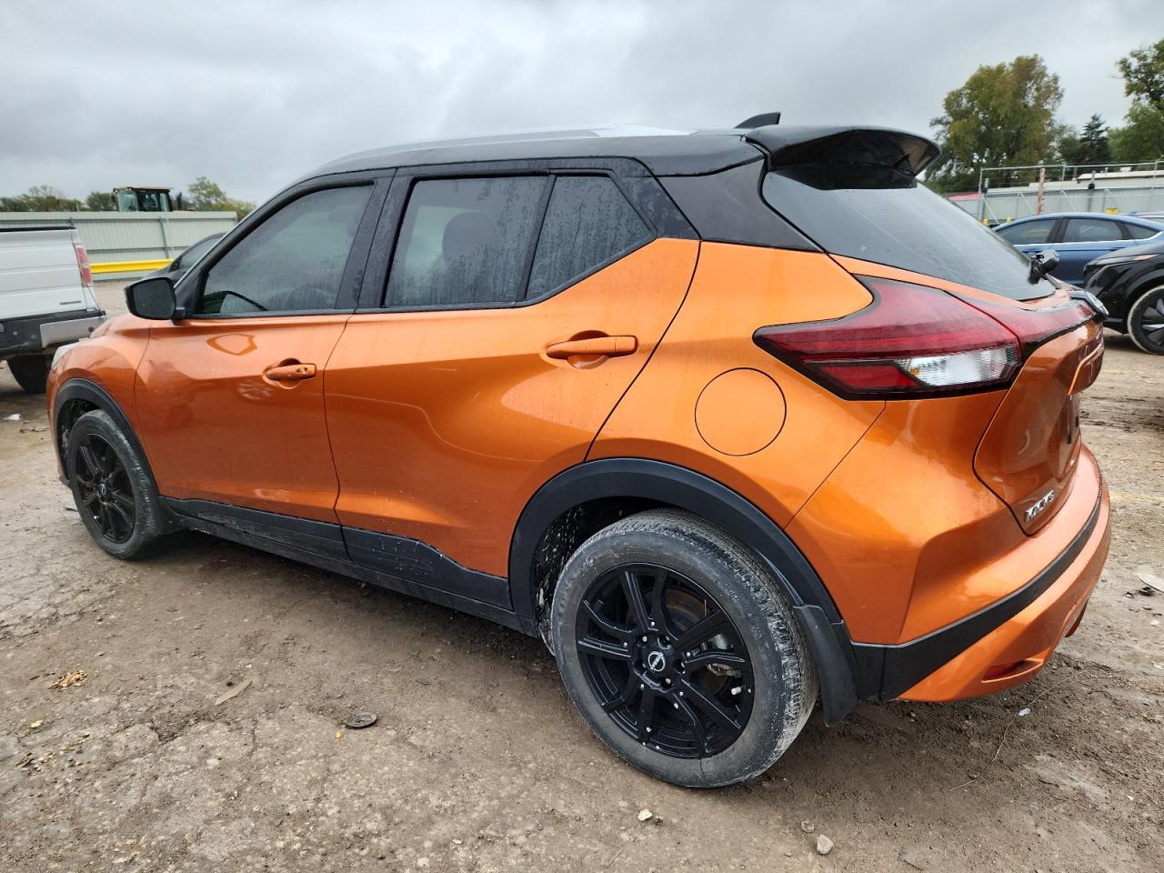 2023 NISSAN KICKS SV photo 3