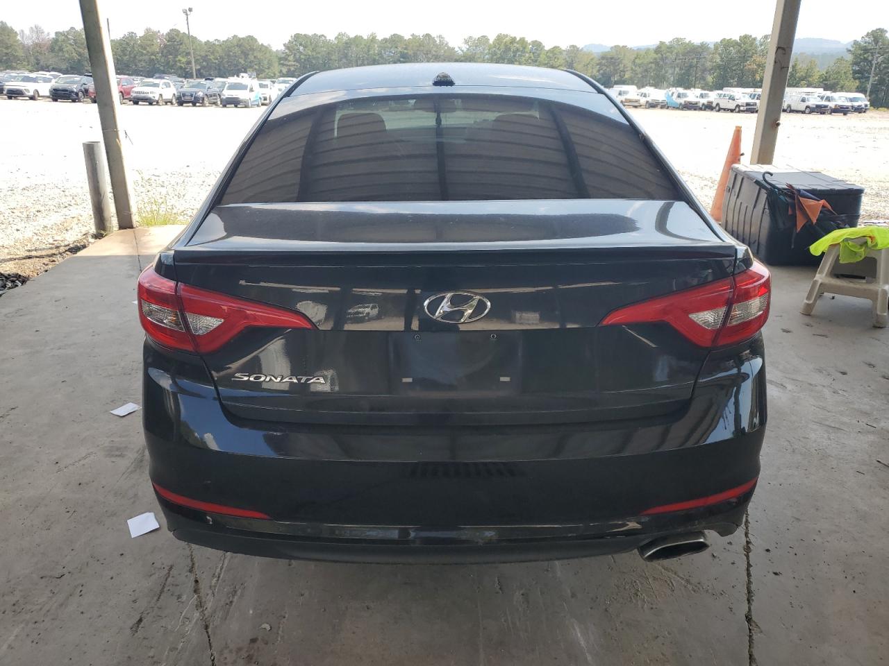 2015 HYUNDAI SONATA SE photo 6