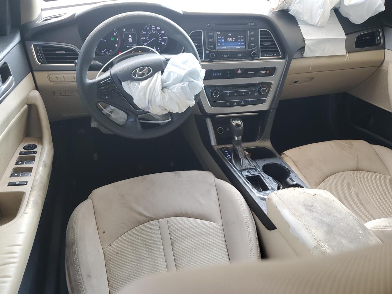 2015 HYUNDAI SONATA SE photo 8