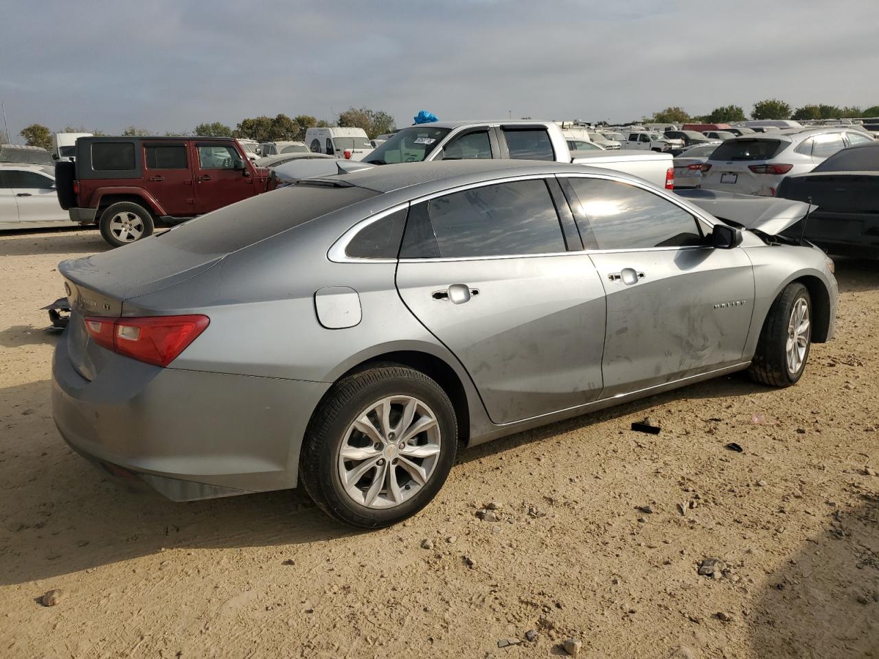 2024 CHEVROLET MALIBU LT photo 5