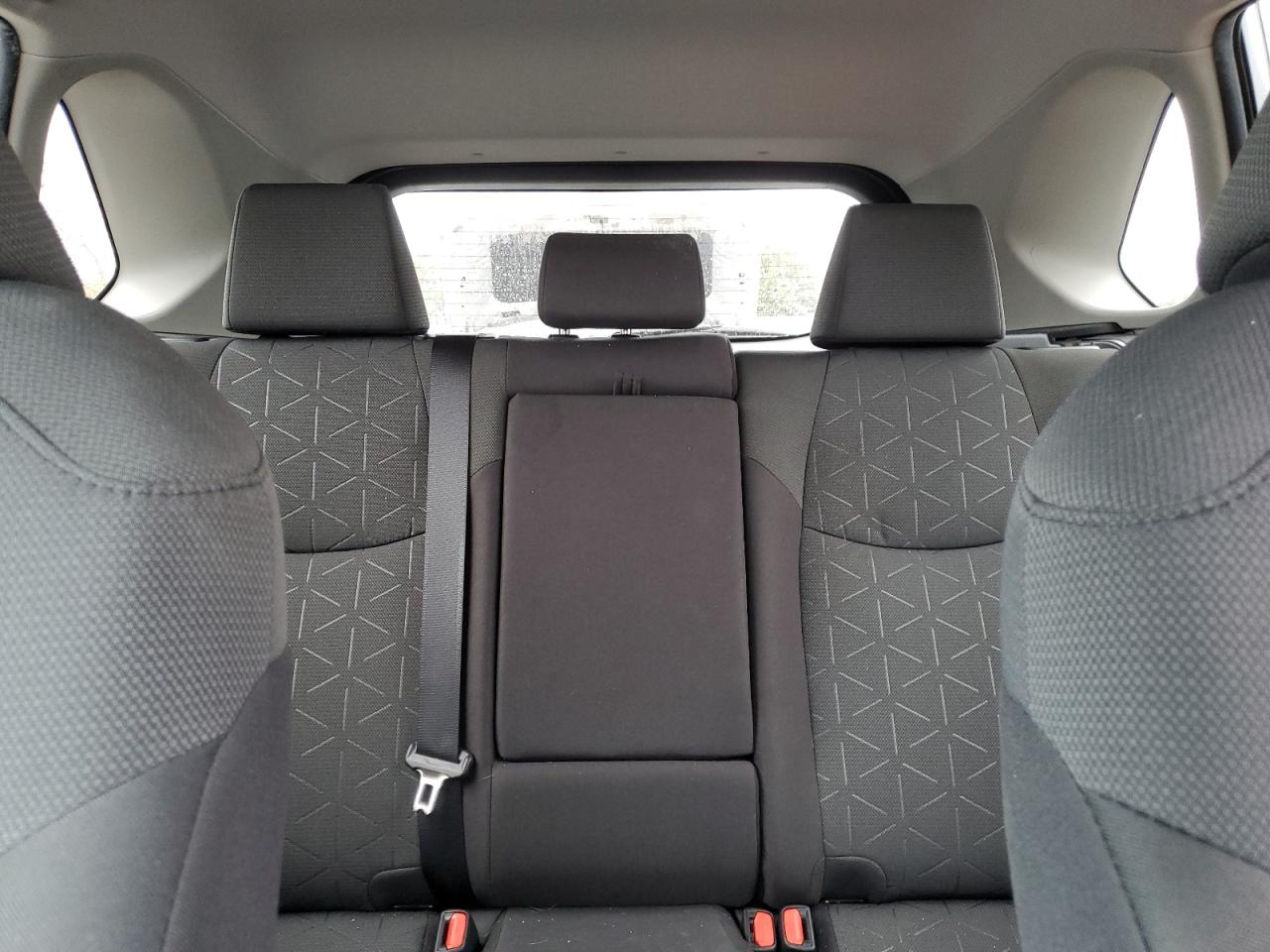 2021 TOYOTA RAV4 LE photo 19