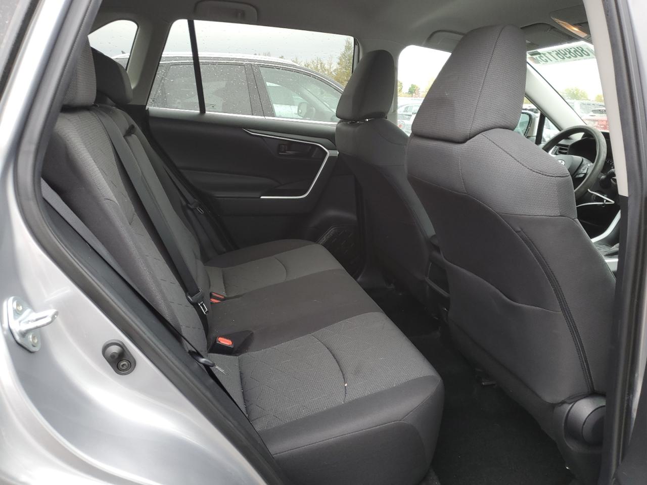 2021 TOYOTA RAV4 LE photo 21