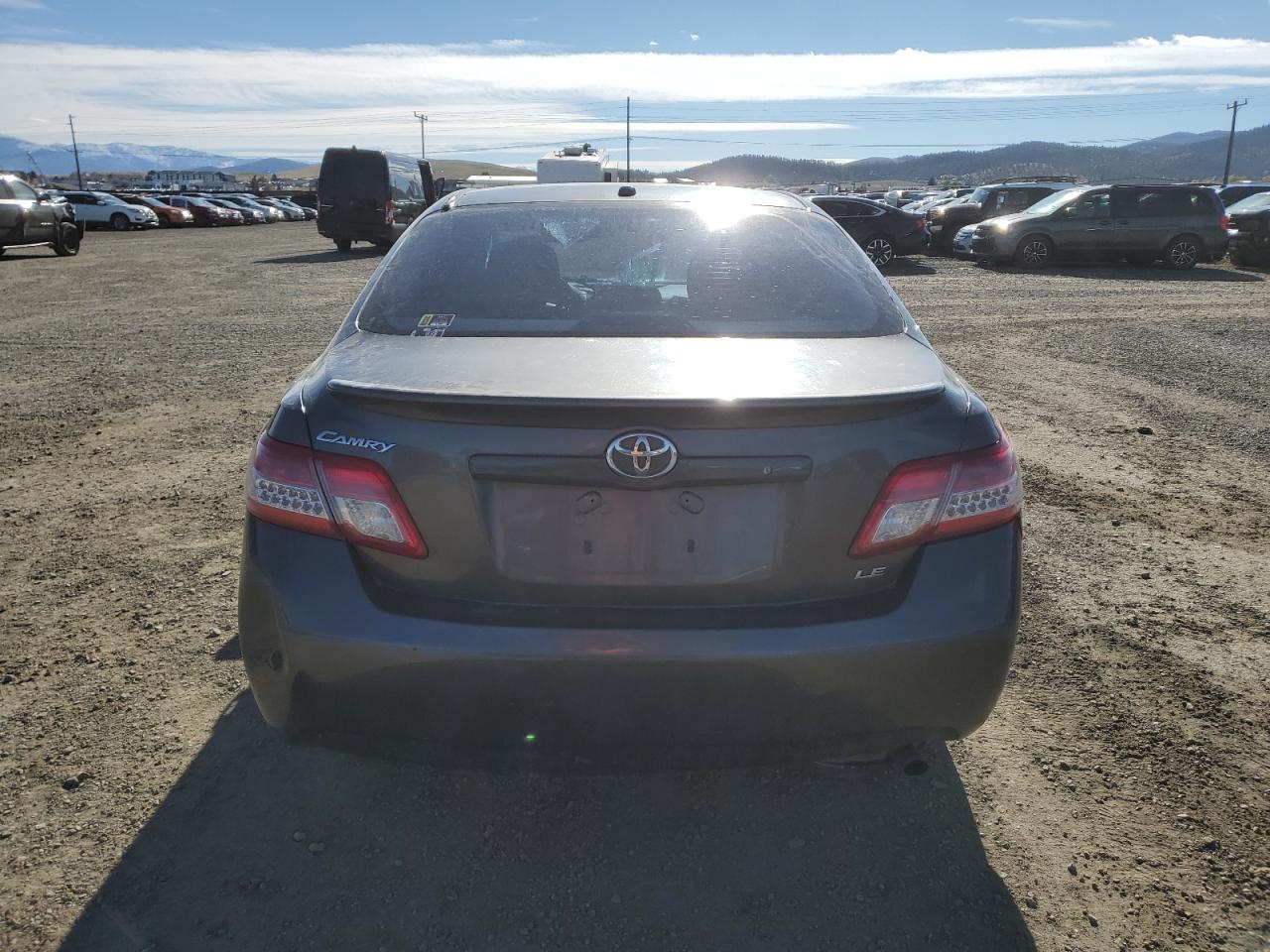 2010 TOYOTA CAMRY LE photo 6