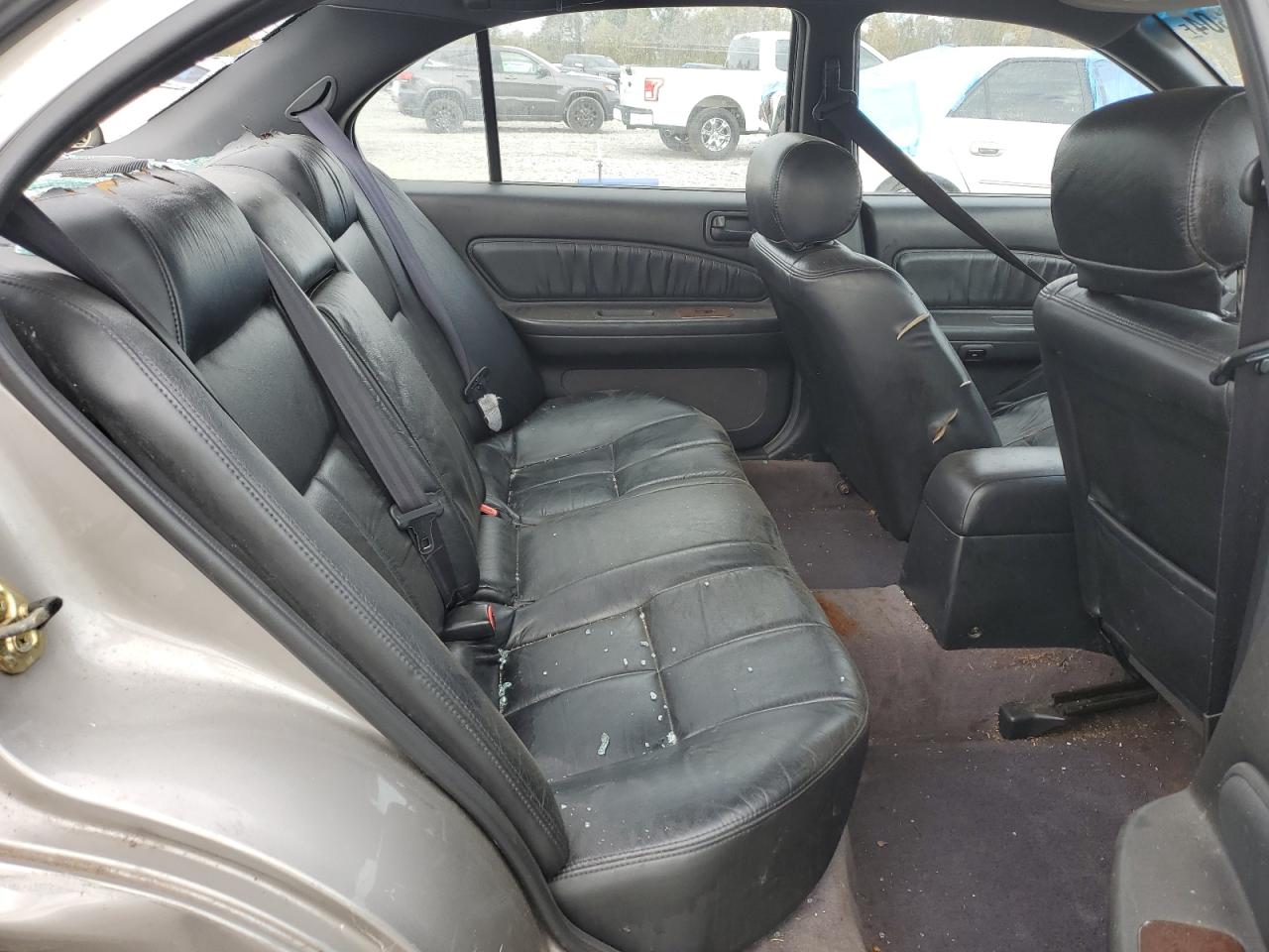 1999 NISSAN MAXIMA GLE photo 19