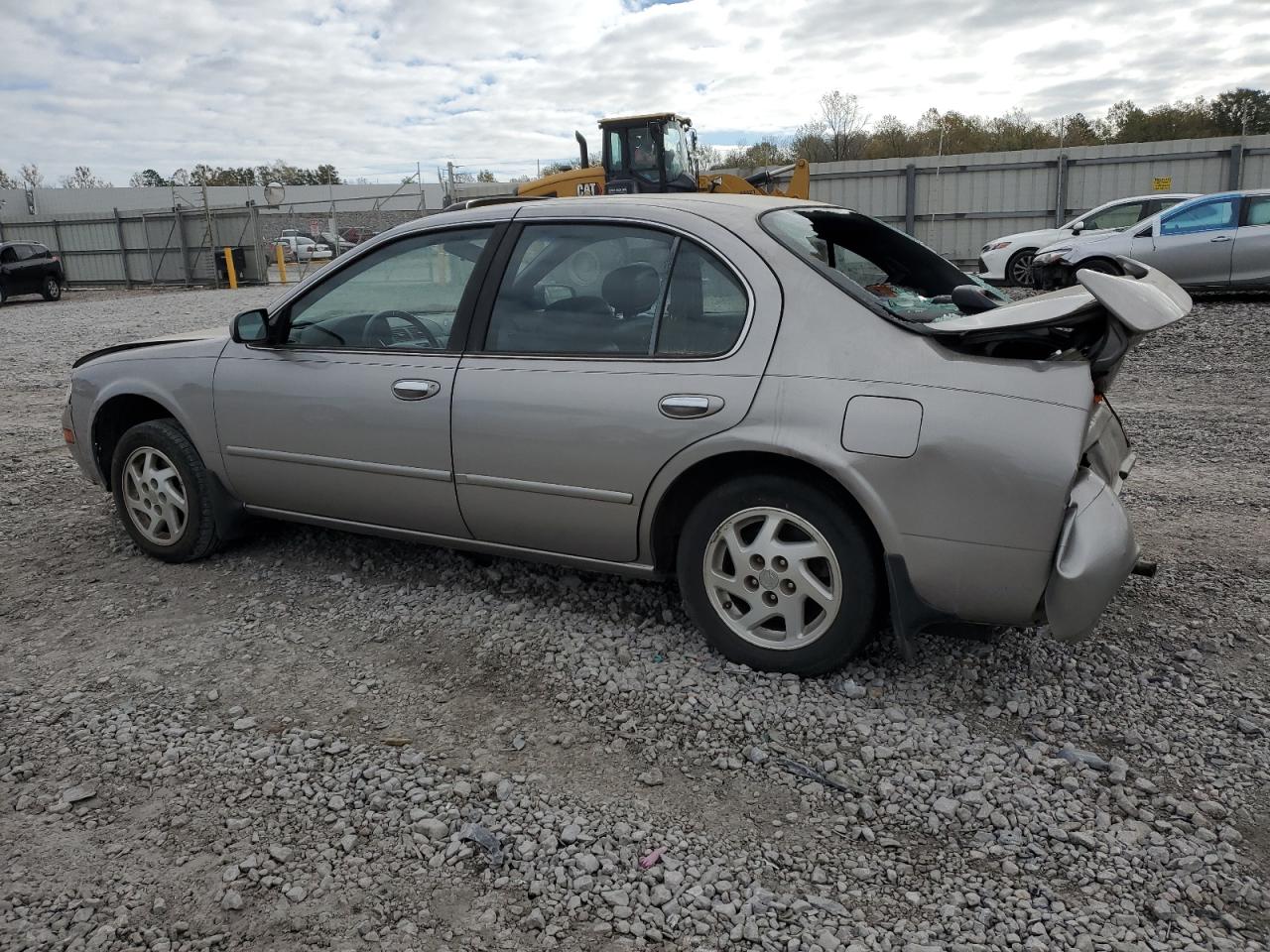 1999 NISSAN MAXIMA GLE photo 3