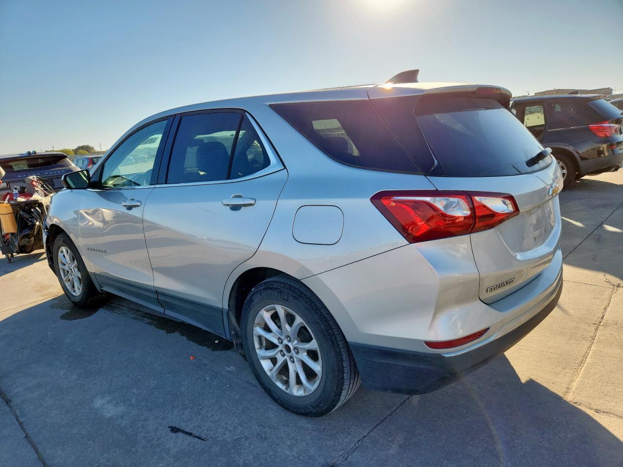 2020 CHEVROLET EQUINOX LT photo 4