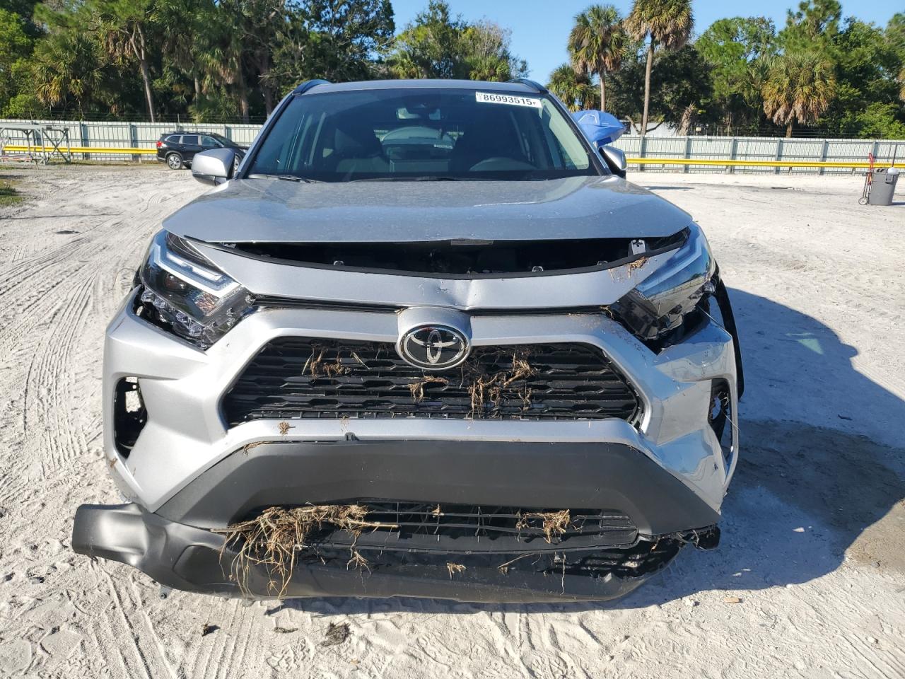 2025 TOYOTA RAV4 XLE photo 17