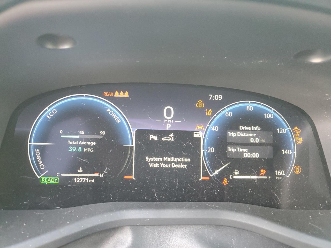 2025 TOYOTA CAMRY XSE photo 9