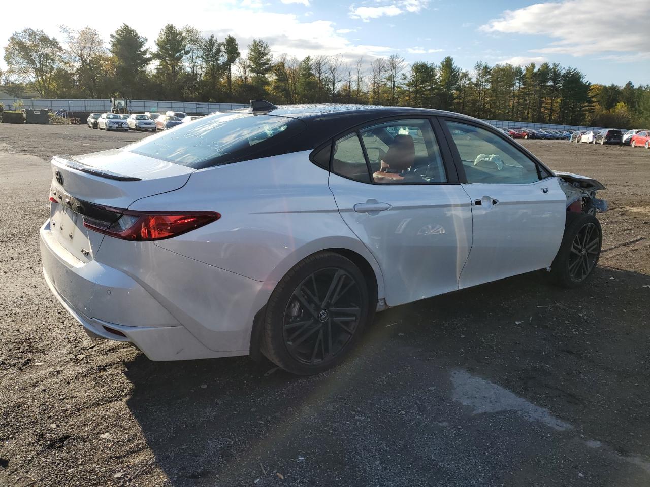 2025 TOYOTA CAMRY XSE photo 3
