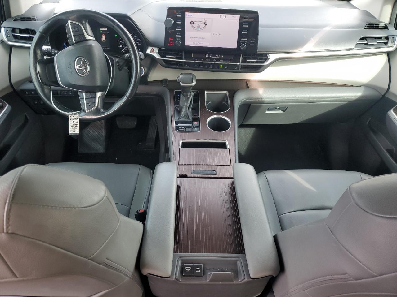 2021 TOYOTA SIENNA XLE photo 15