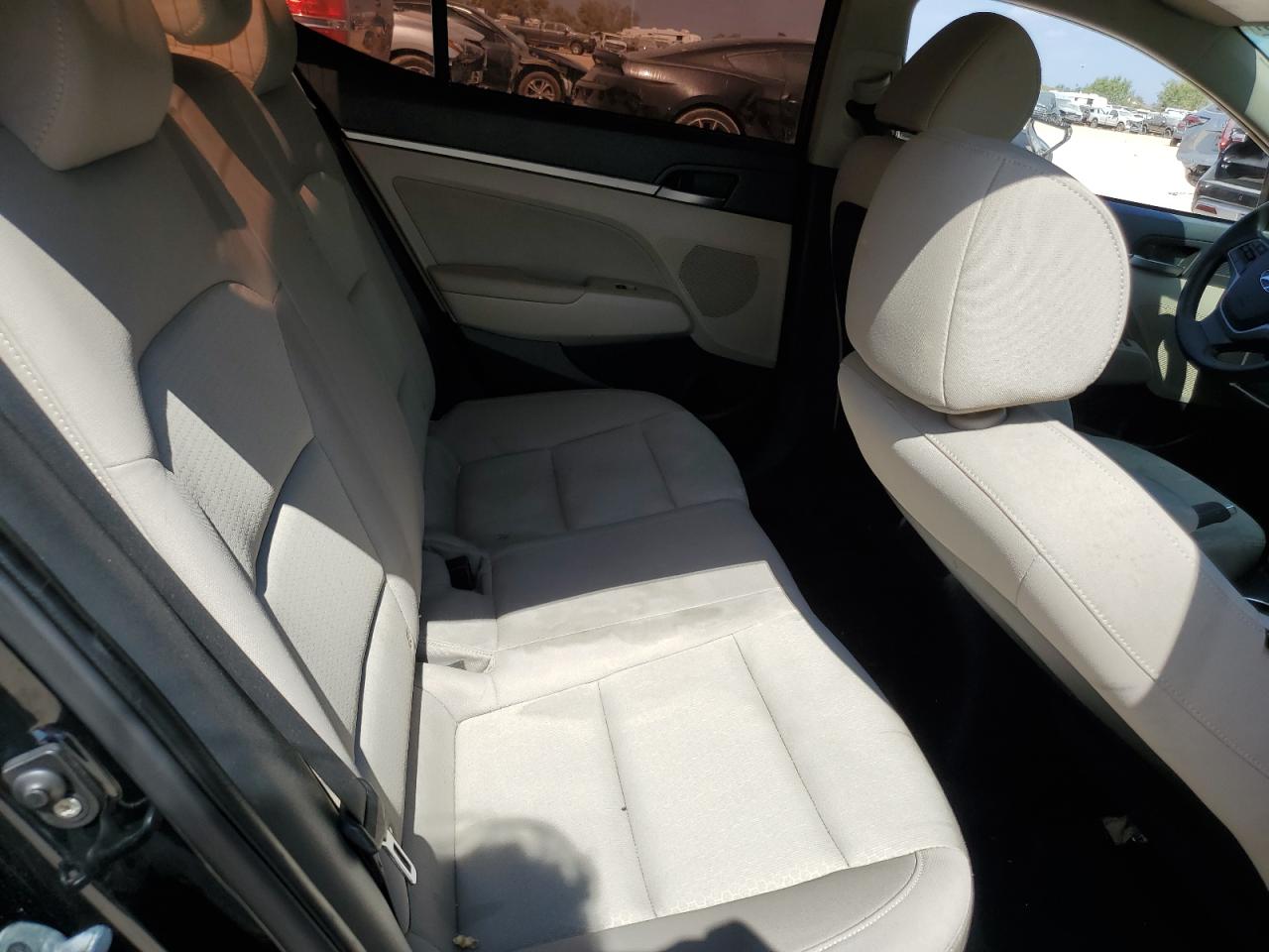 2017 HYUNDAI ELANTRA SE photo 10