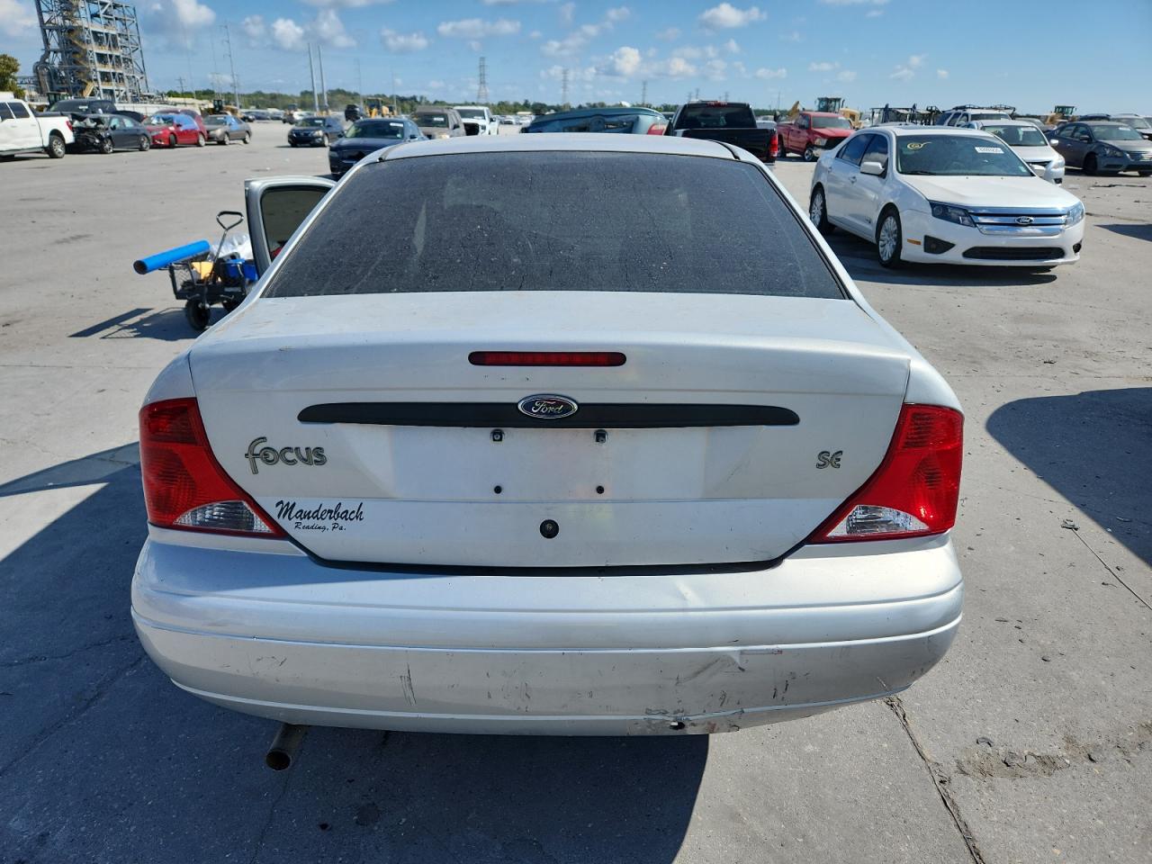 2002 FORD FOCUS SE photo 16