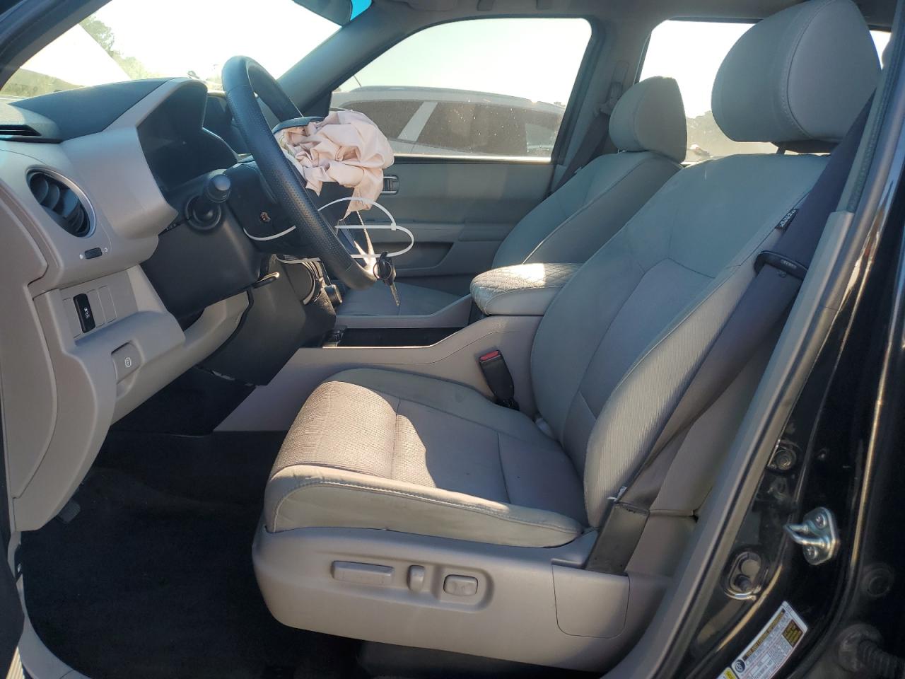 2015 HONDA PILOT SE photo 7