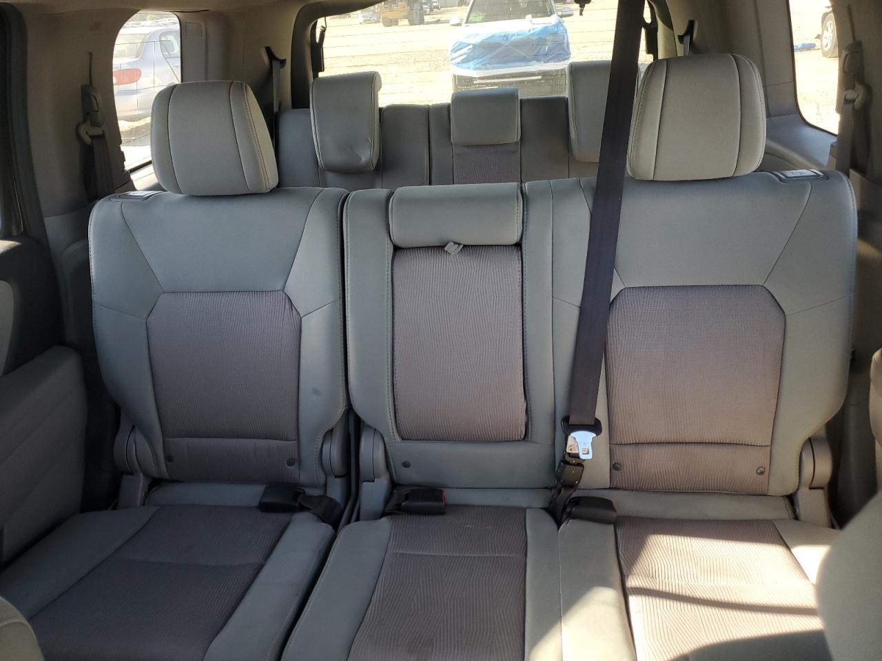 2015 HONDA PILOT SE photo 10