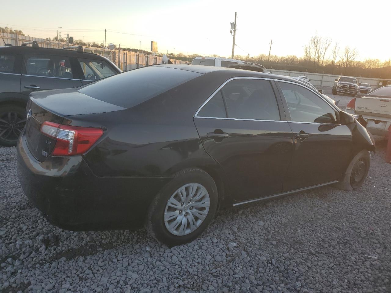 2013 TOYOTA CAMRY HYBRID photo 3