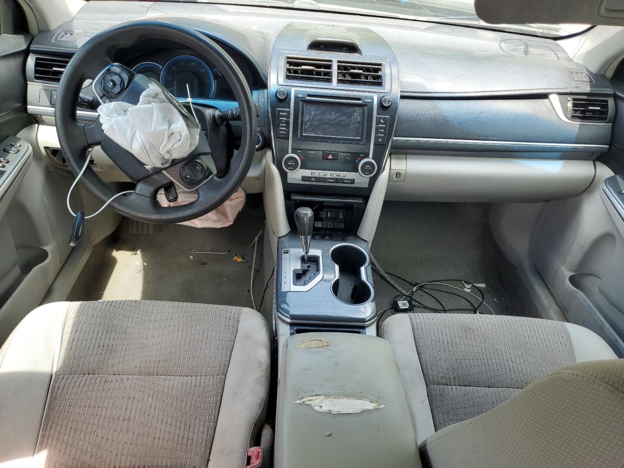 2013 TOYOTA CAMRY HYBRID photo 8