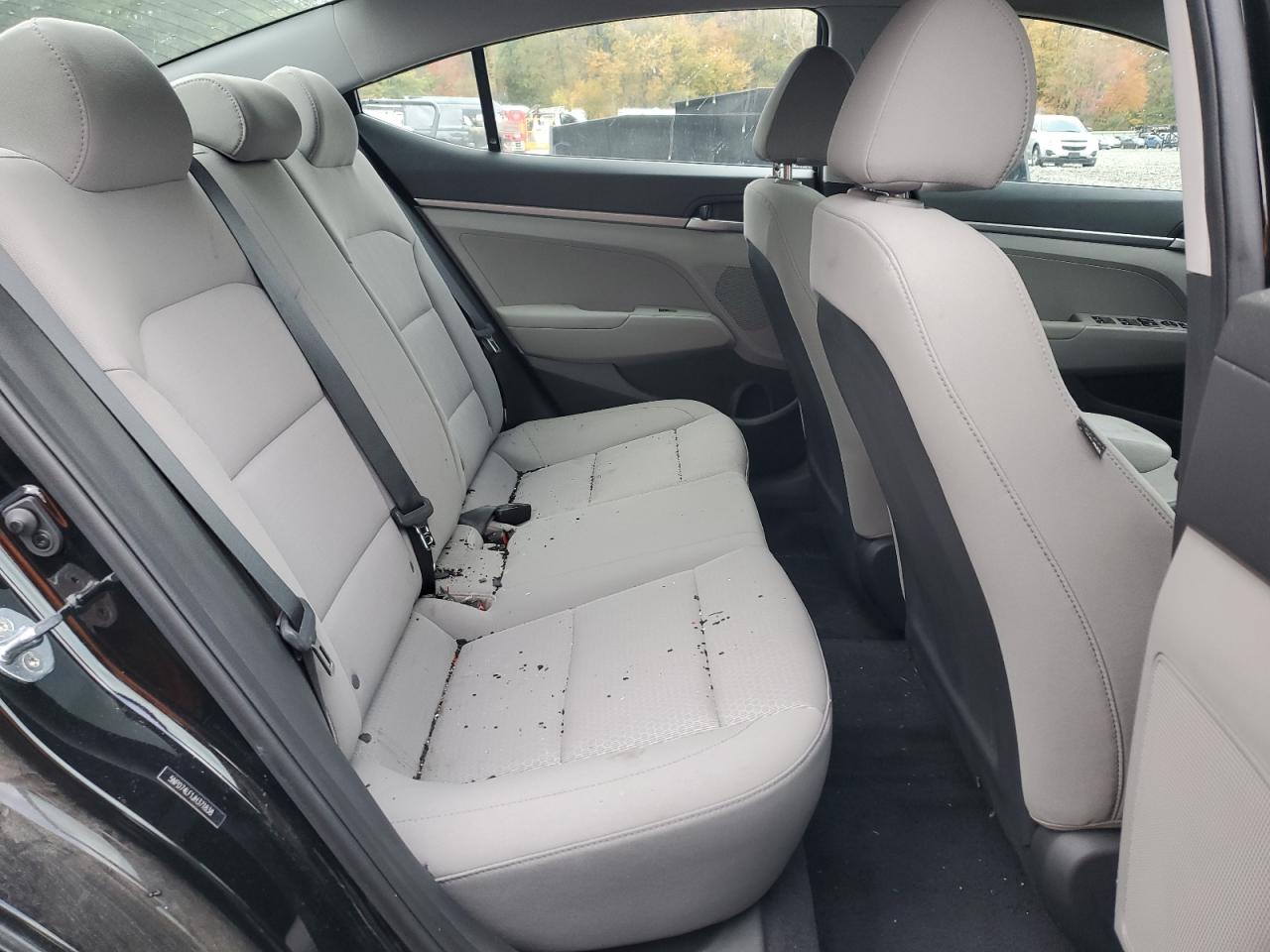 2018 HYUNDAI ELANTRA SE photo 19