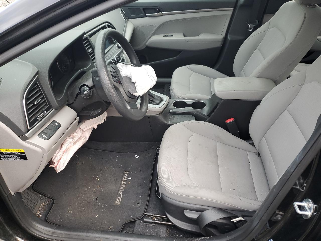 2018 HYUNDAI ELANTRA SE photo 13
