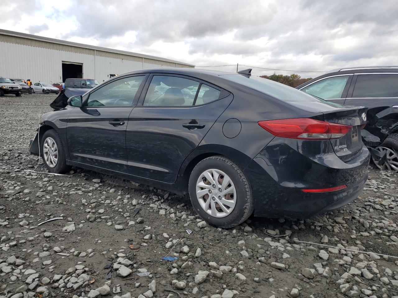 2018 HYUNDAI ELANTRA SE photo 3