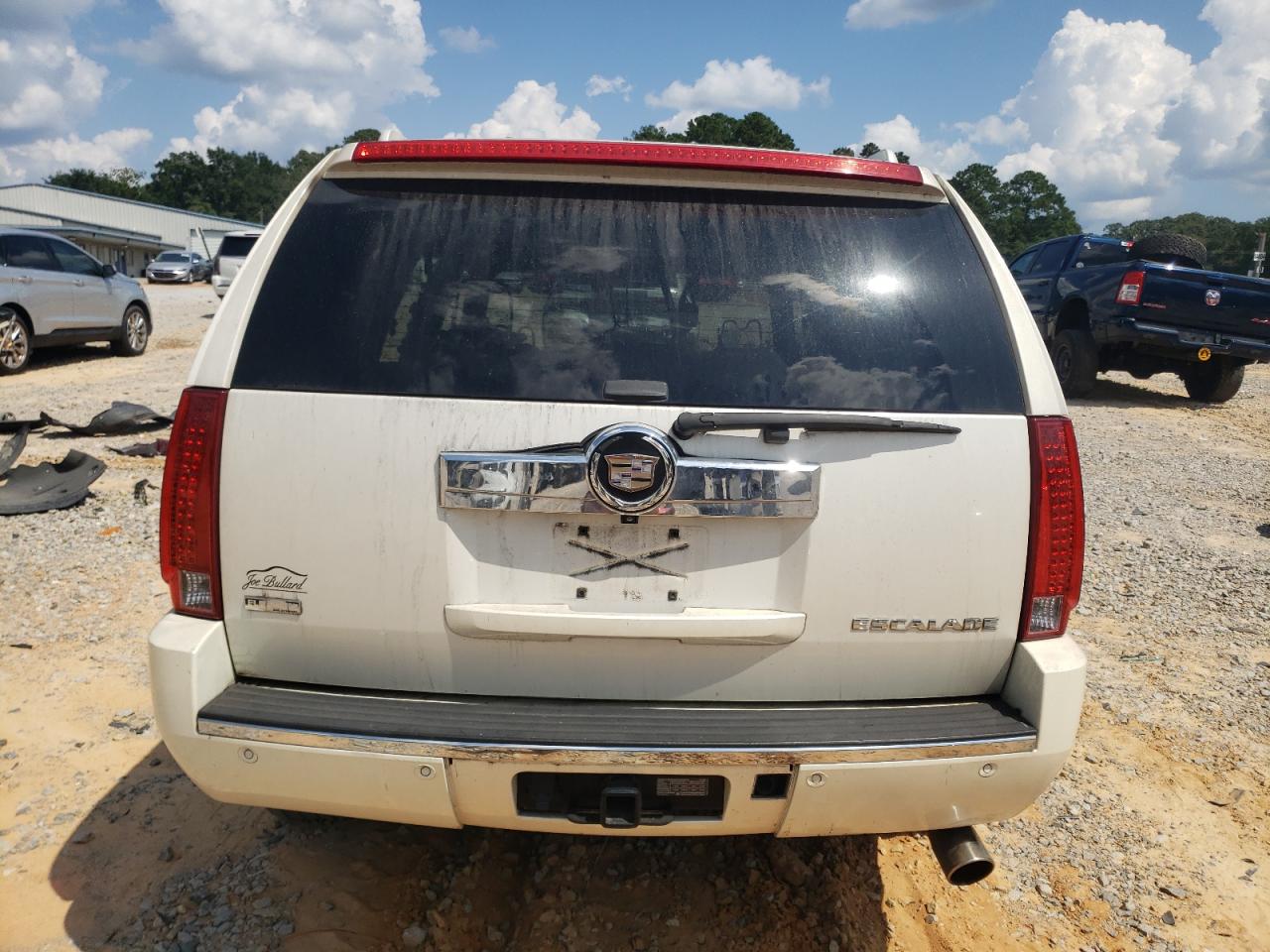 2011 CADILLAC ESCALADE PREMIUM photo 11