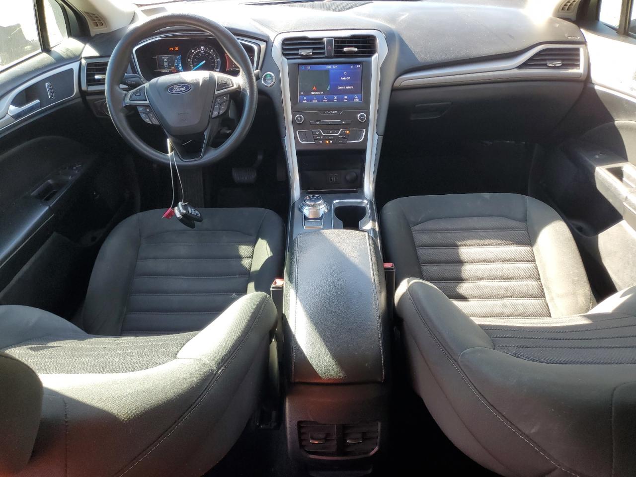 2019 FORD FUSION SE photo 8