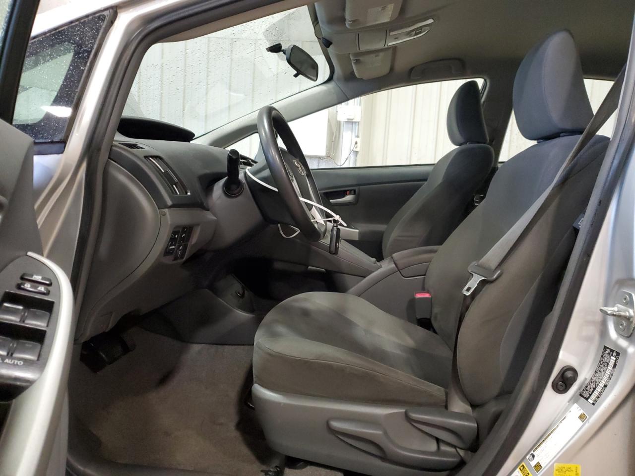 2011 TOYOTA PRIUS photo 19