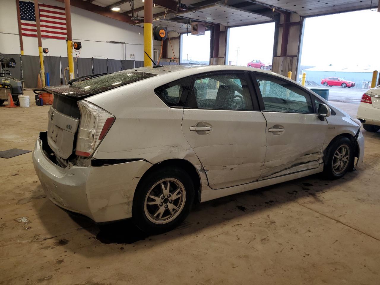 2011 TOYOTA PRIUS photo 7