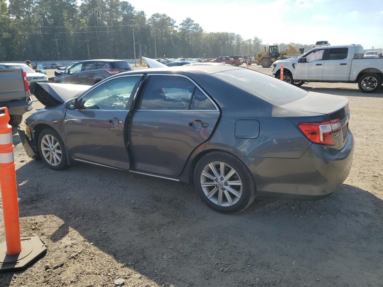 2012 TOYOTA CAMRY BASE photo 2