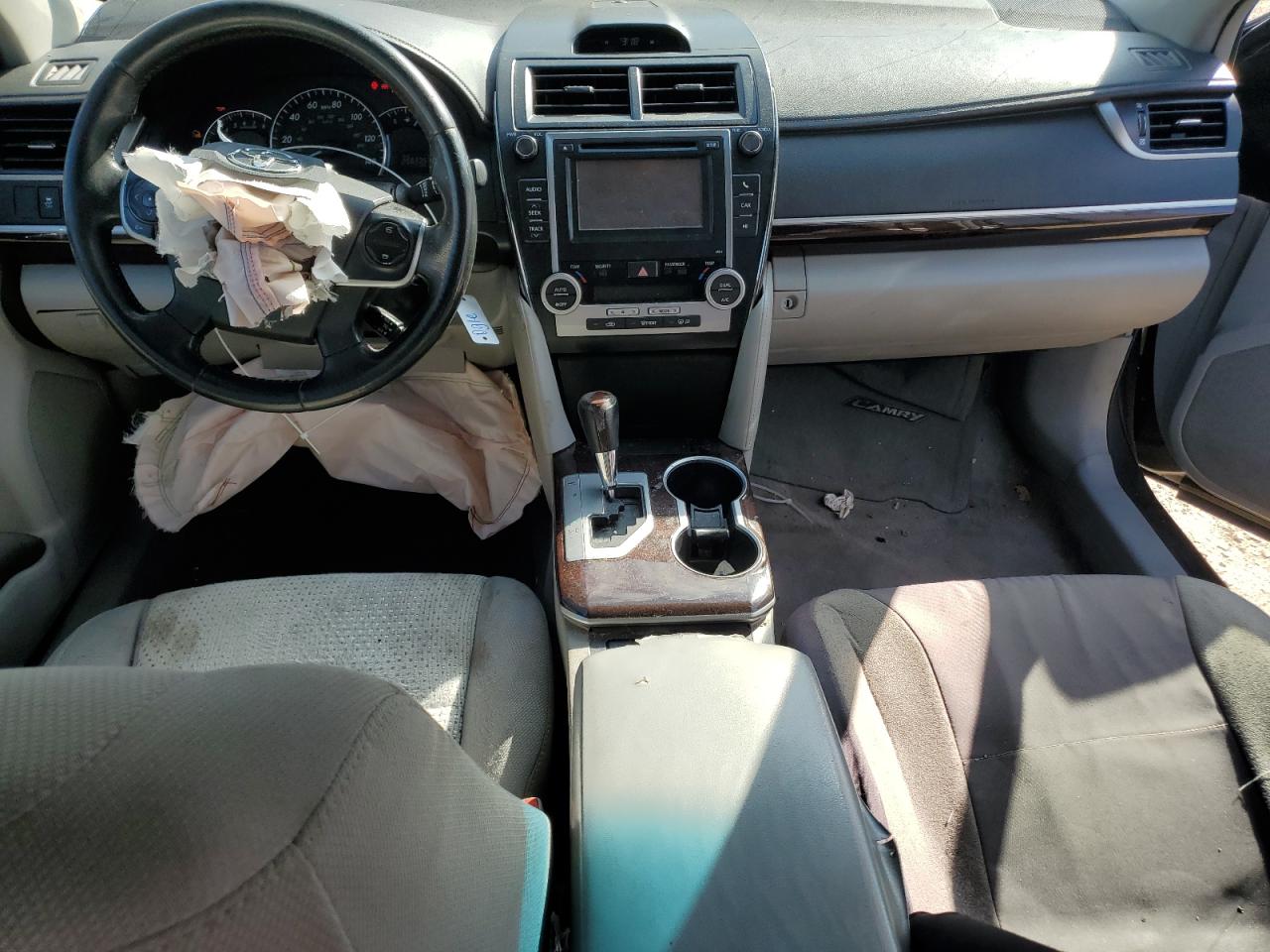 2012 TOYOTA CAMRY BASE photo 8