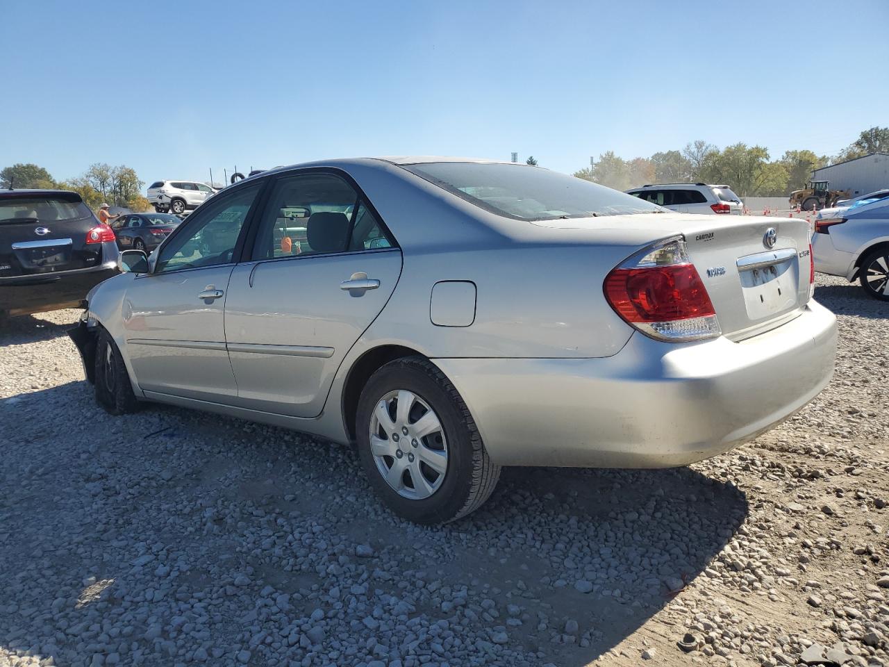 2006 TOYOTA CAMRY LE photo 3
