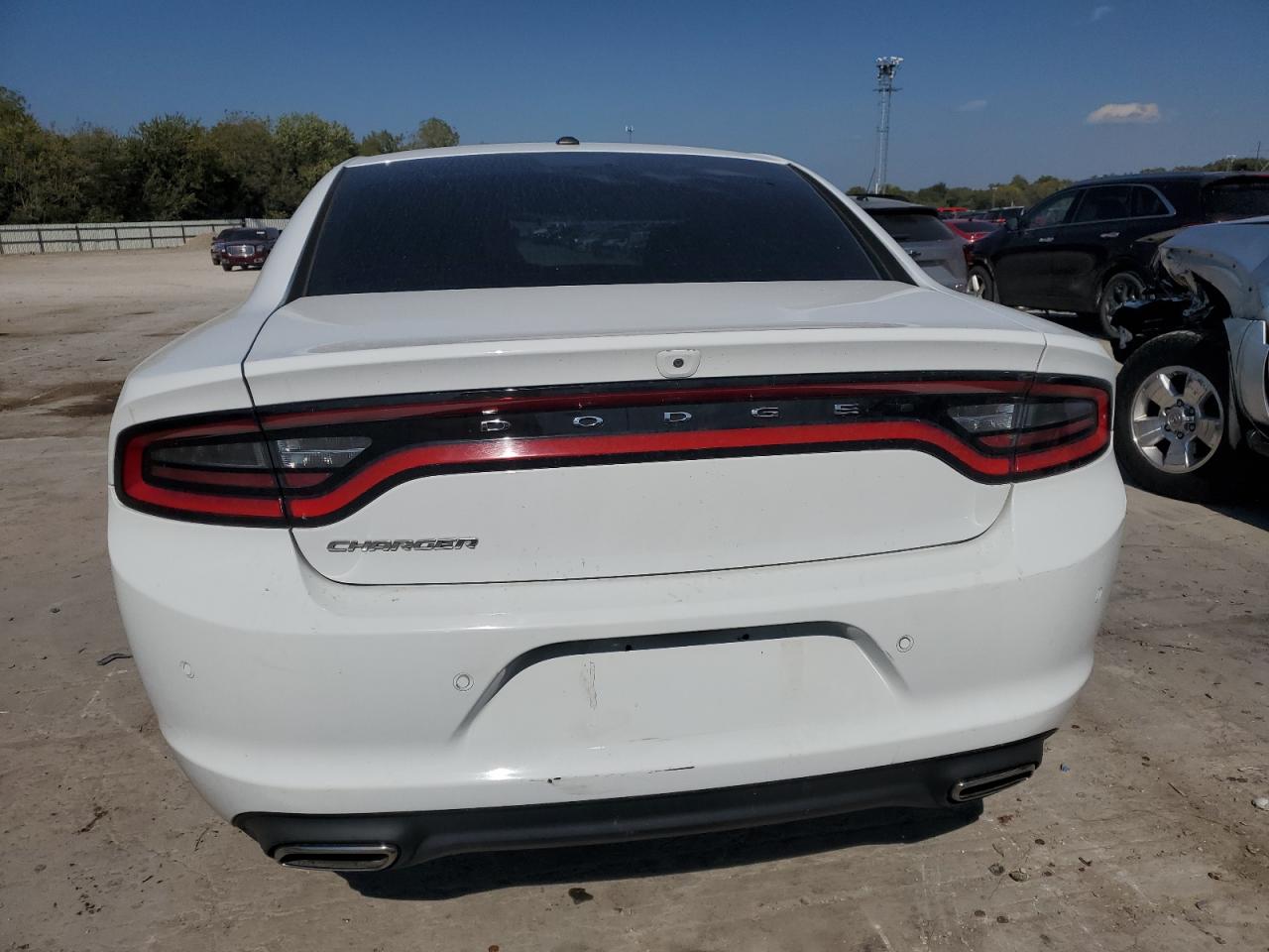 2020 DODGE CHARGER SXT photo 16