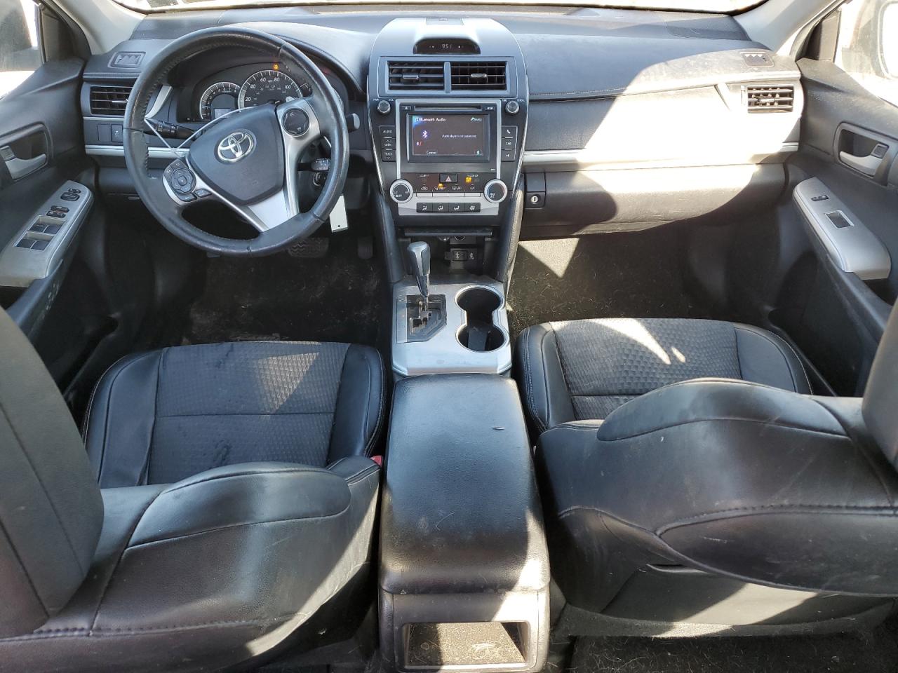 2014 TOYOTA CAMRY L photo 15