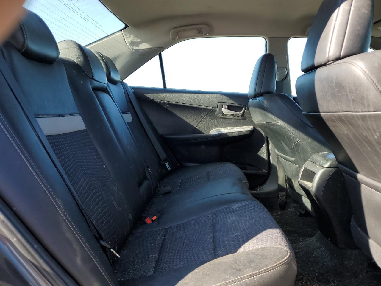 2014 TOYOTA CAMRY L photo 19