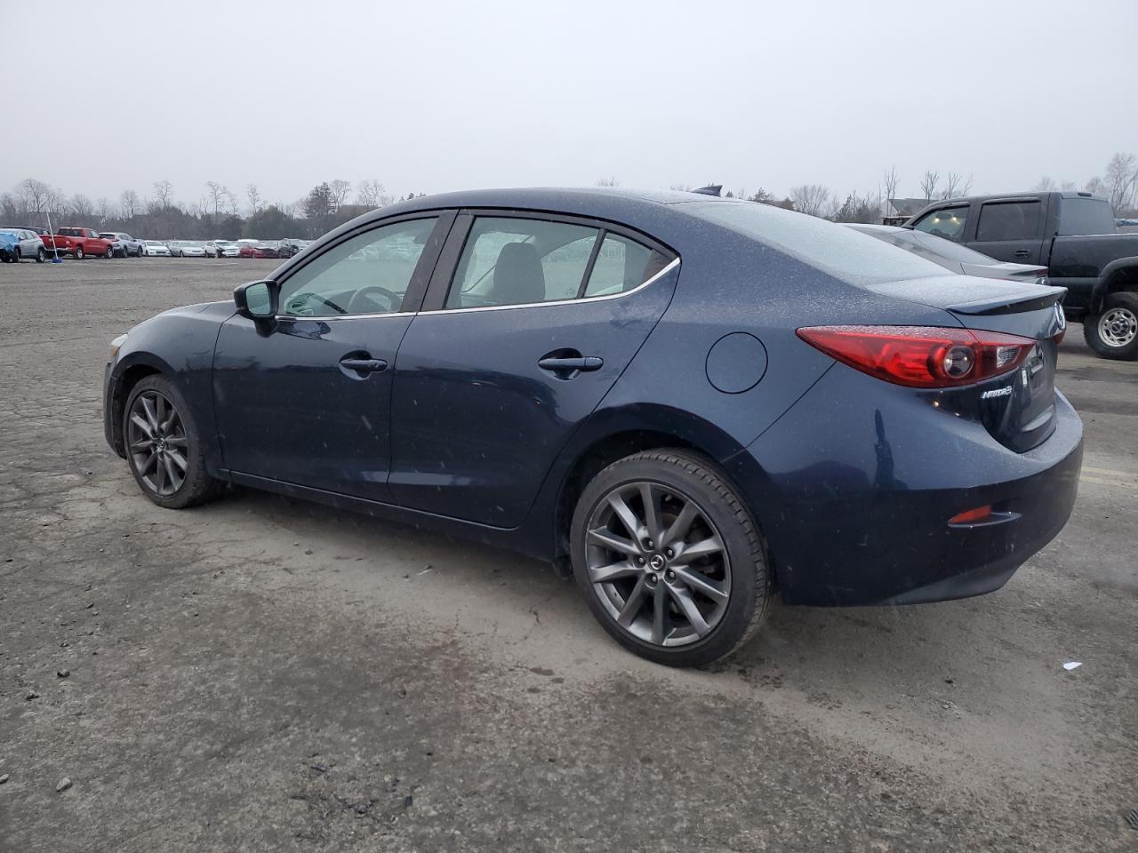 2018 MAZDA 3 TOURING photo 4