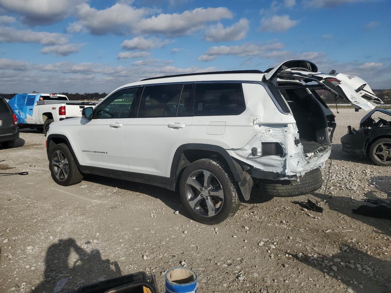 2024 JEEP GRAND CHEROKEE L LIMITED photo 3