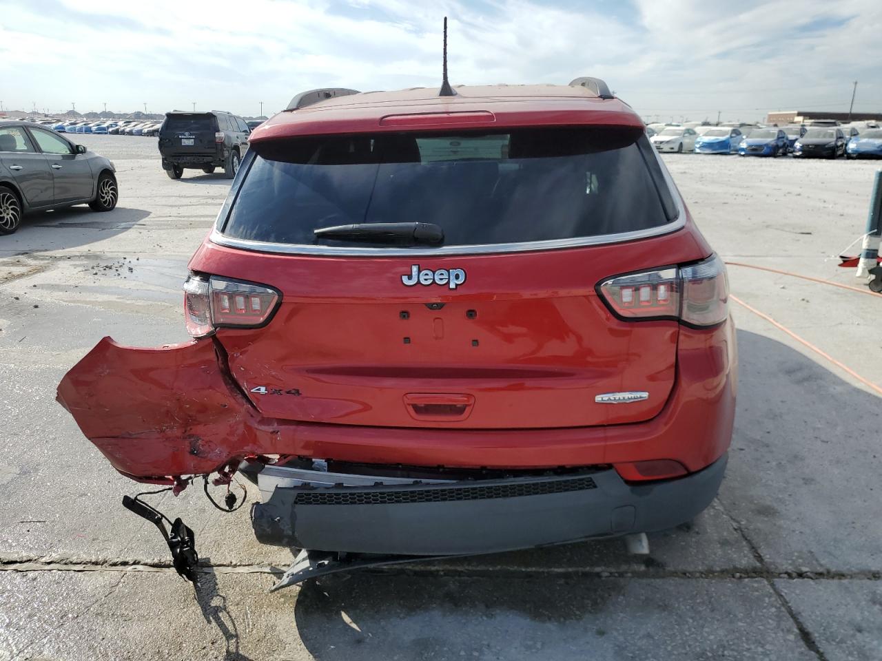 2024 JEEP COMPASS LATITUDE photo 11