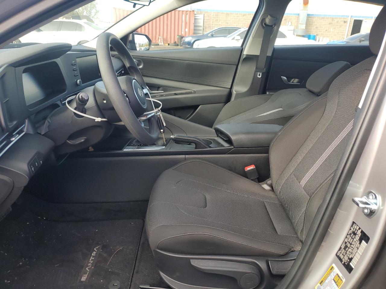 2025 HYUNDAI ELANTRA SE photo 7
