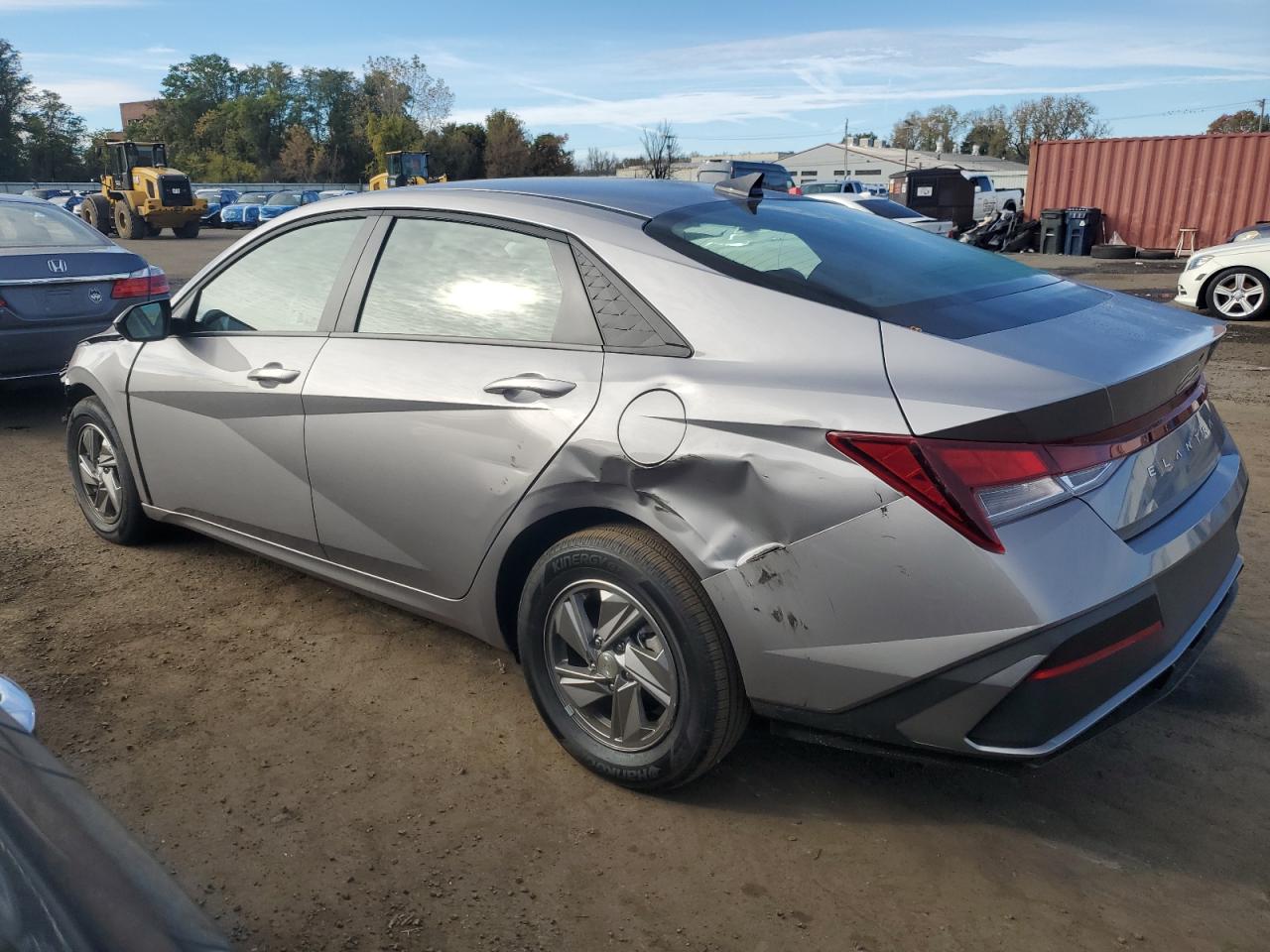 2025 HYUNDAI ELANTRA SE photo 2