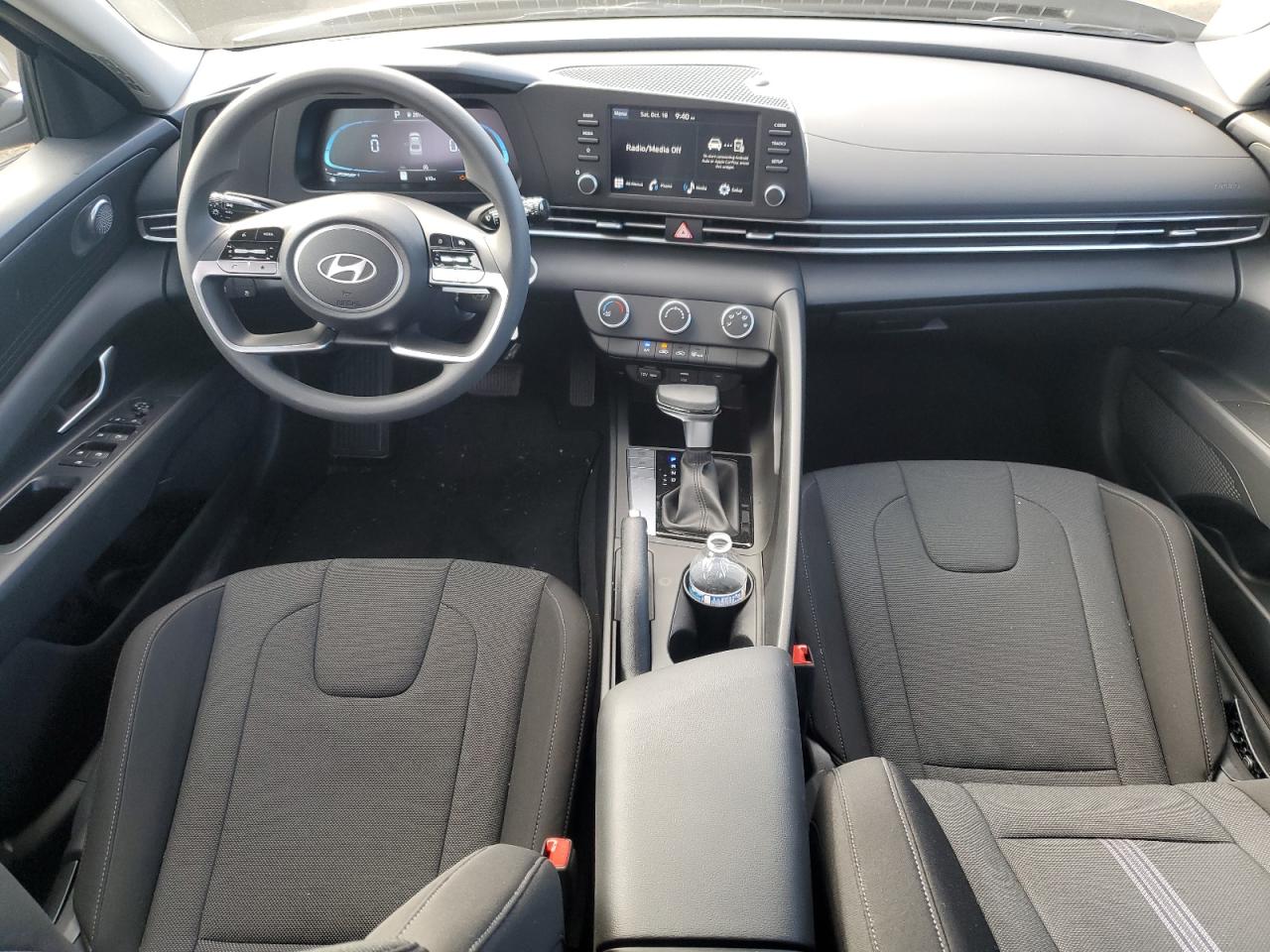 2025 HYUNDAI ELANTRA SE photo 8