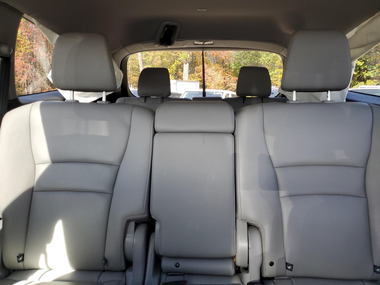 2016 HONDA PILOT EXL photo 10