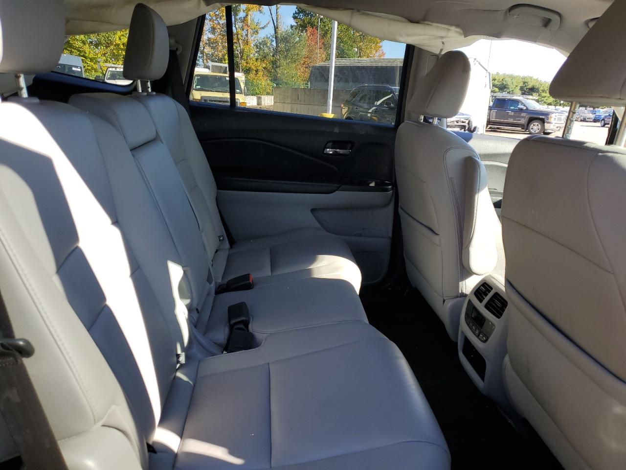 2016 HONDA PILOT EXL photo 11
