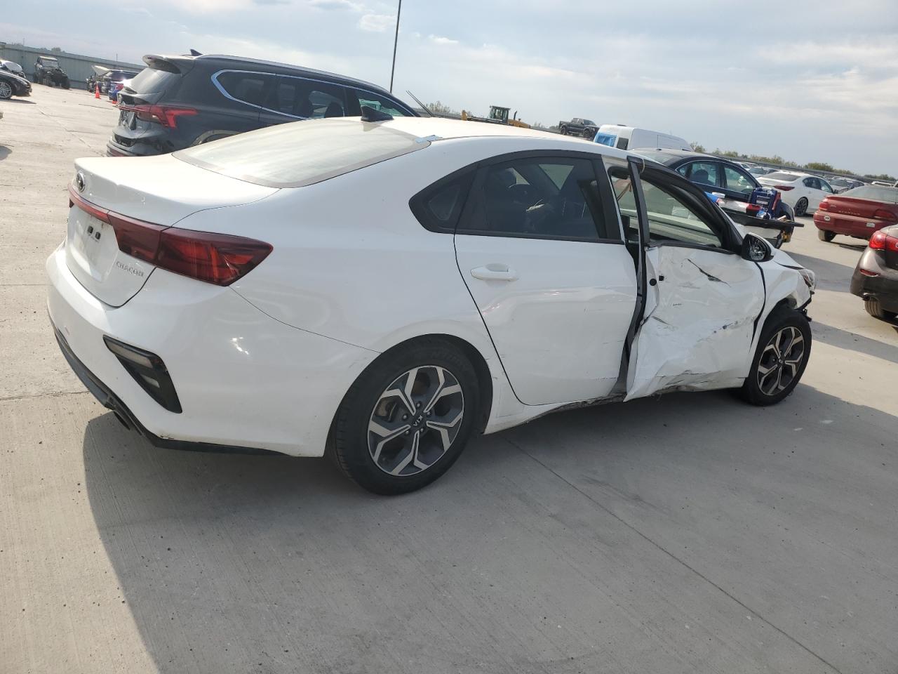 2021 KIA FORTE photo 7
