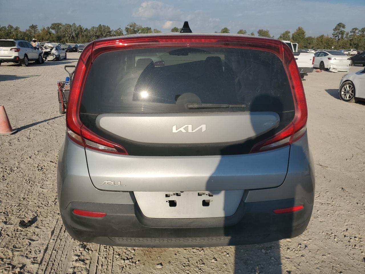 2022 KIA SOUL LX photo 16