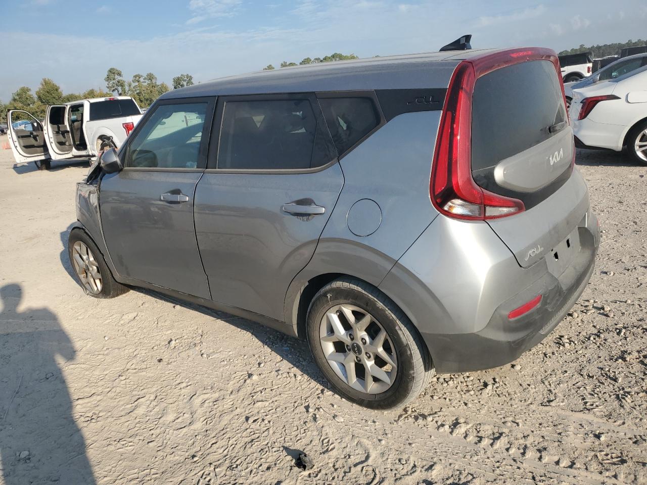 2022 KIA SOUL LX photo 4
