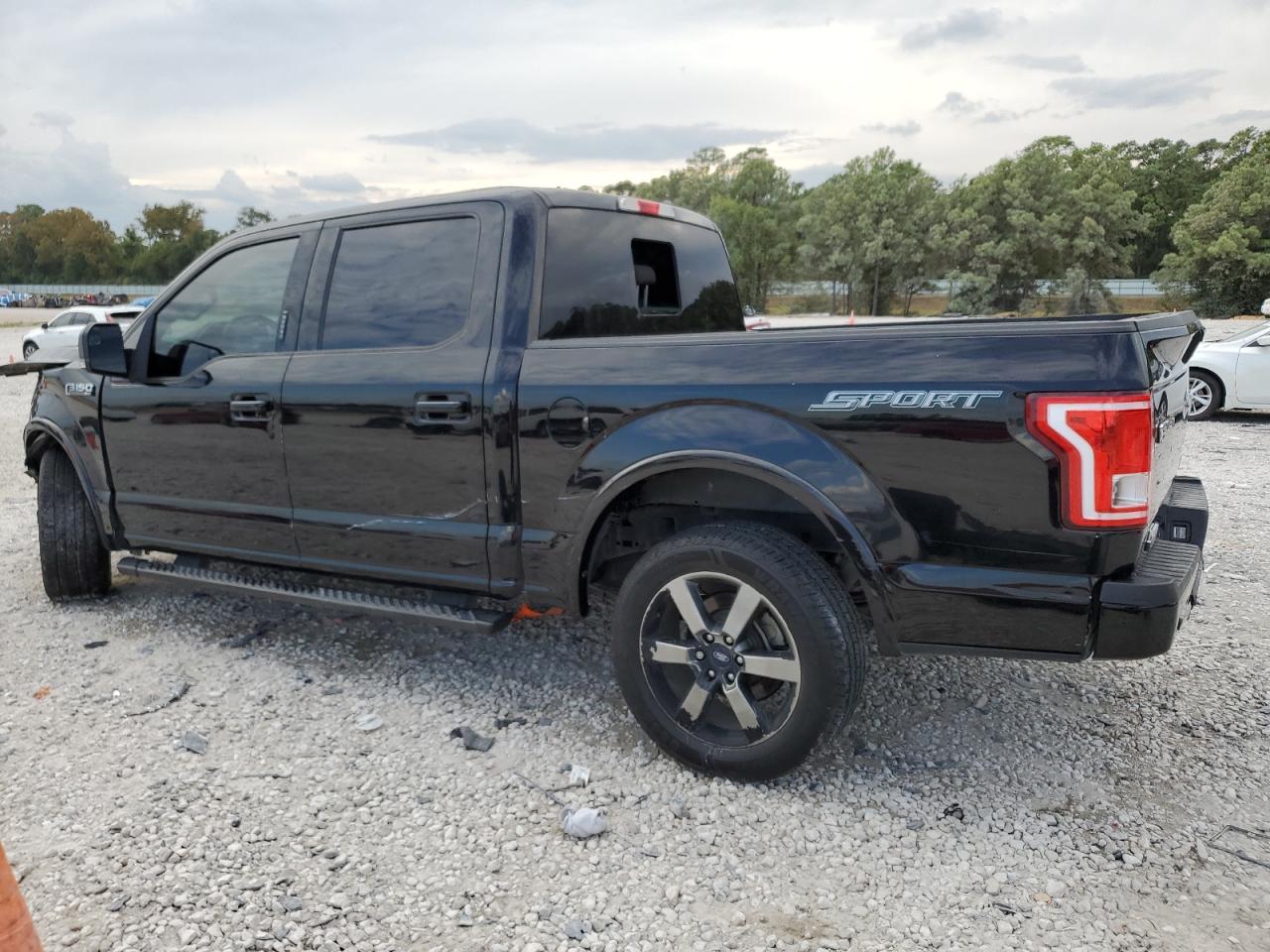 2017 FORD F150 SUPERCREW photo 2
