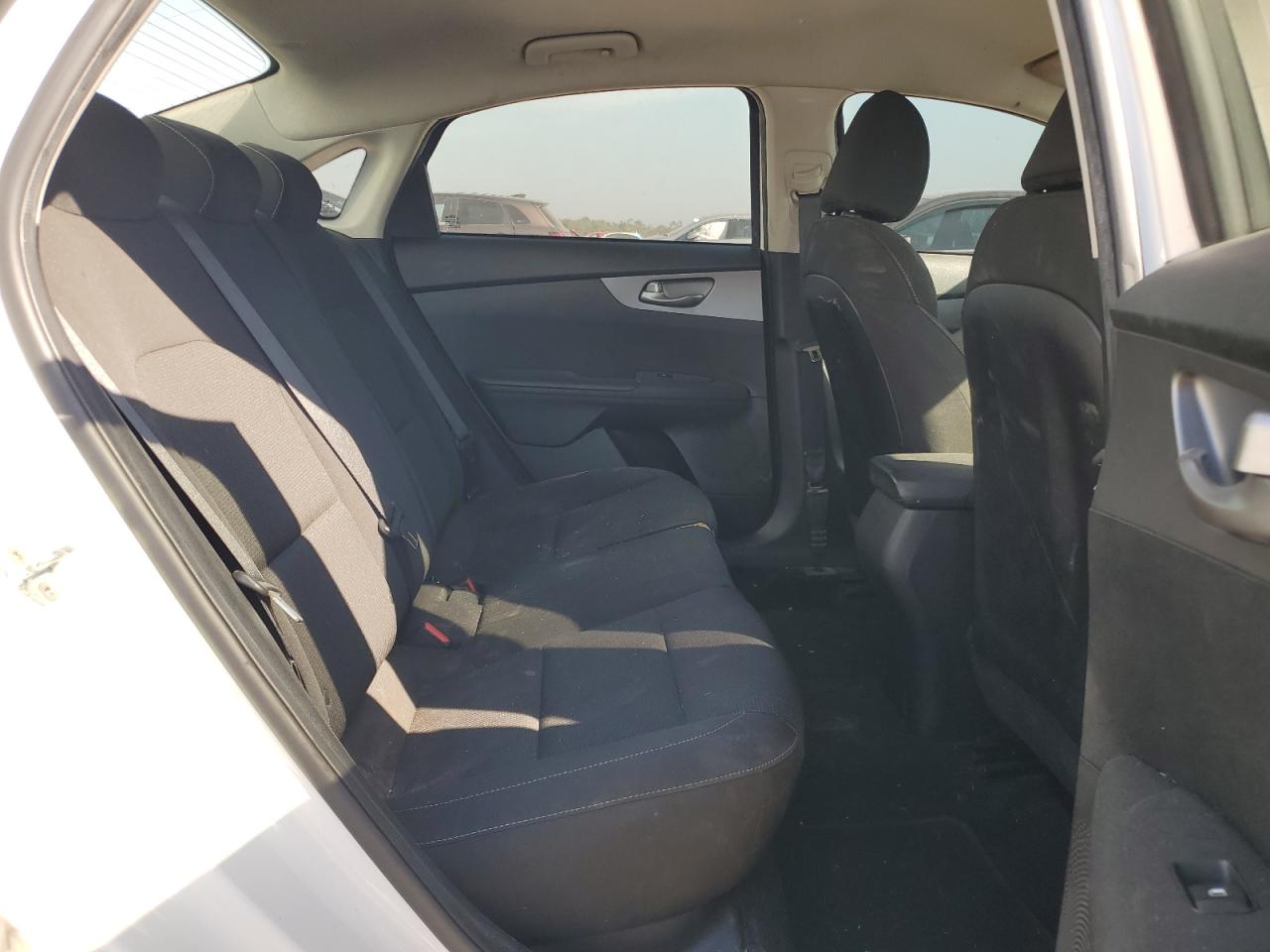 2021 KIA FORTE FE photo 31