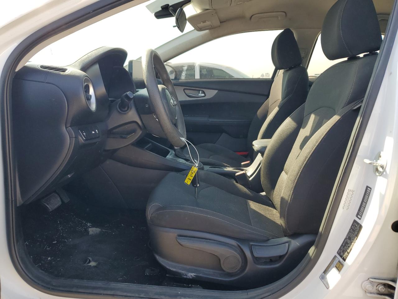 2021 KIA FORTE FE photo 19