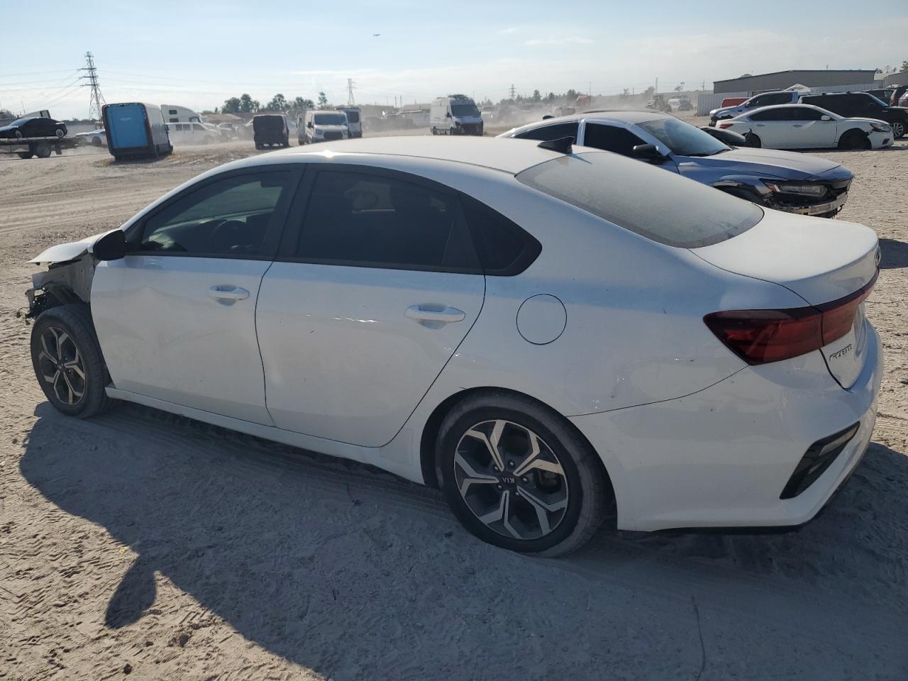 2021 KIA FORTE FE photo 4