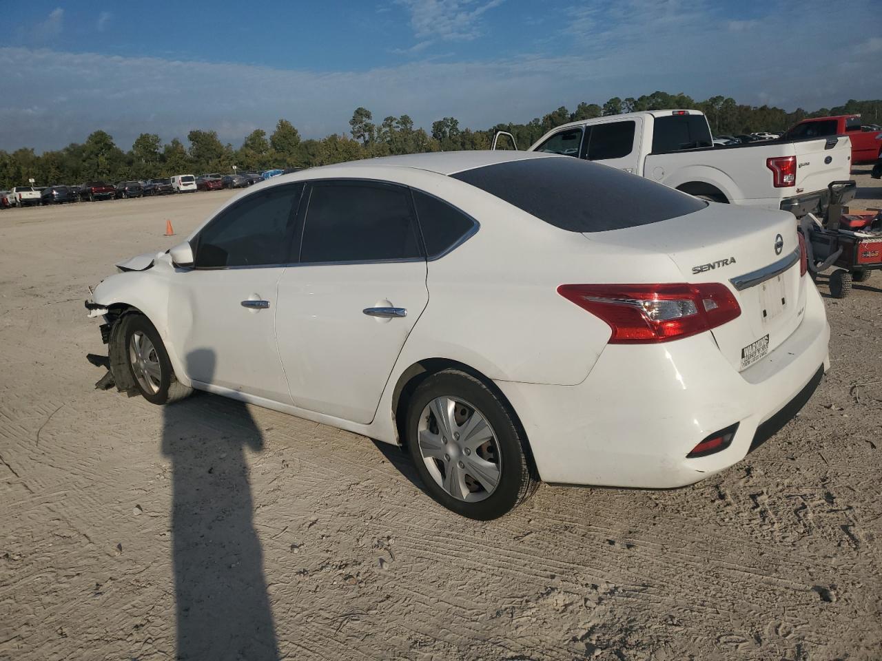 2019 NISSAN SENTRA S photo 4